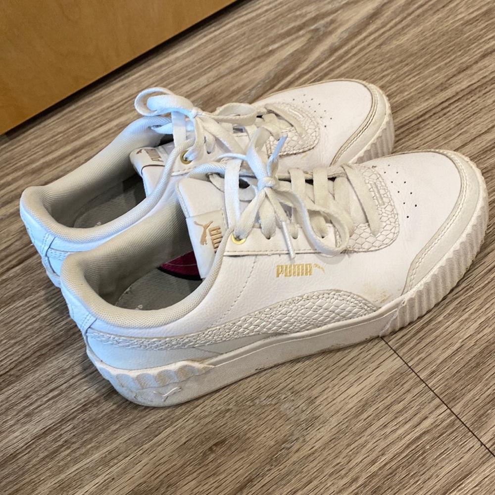 Puma white sneakers 7.5